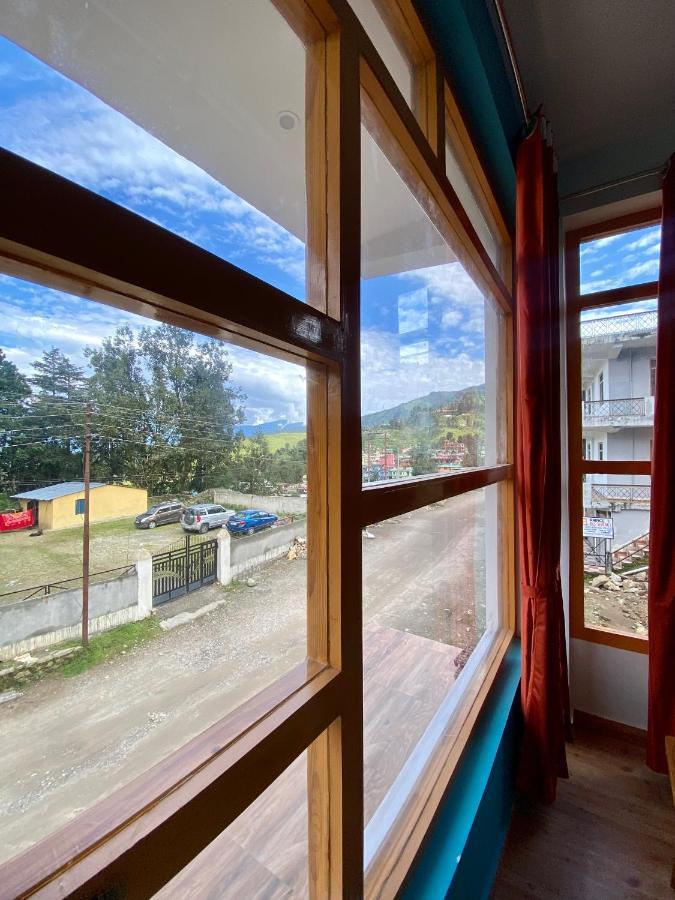 Hotel Mansarovar Inn Munsyari Buitenkant foto