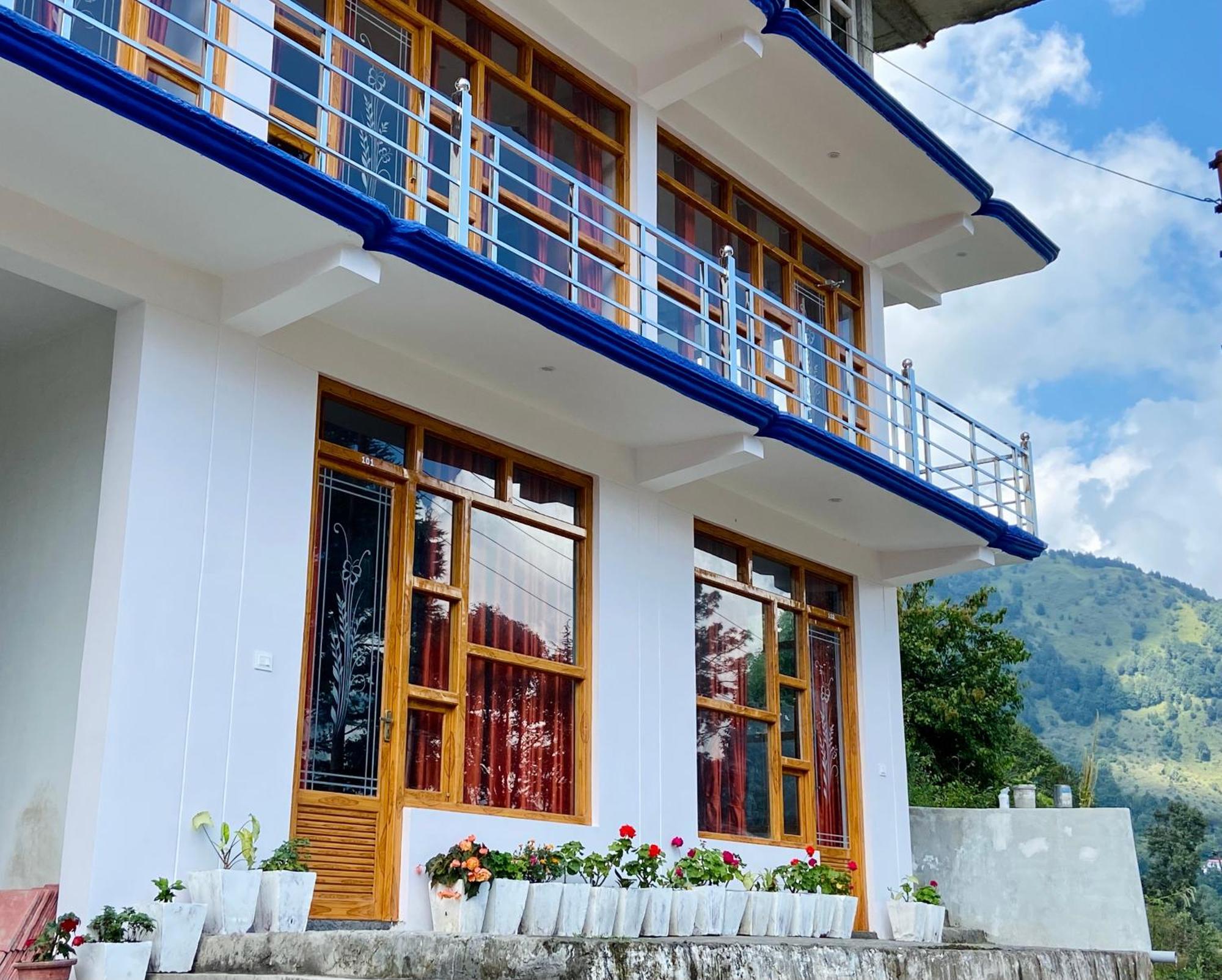 Hotel Mansarovar Inn Munsyari Buitenkant foto